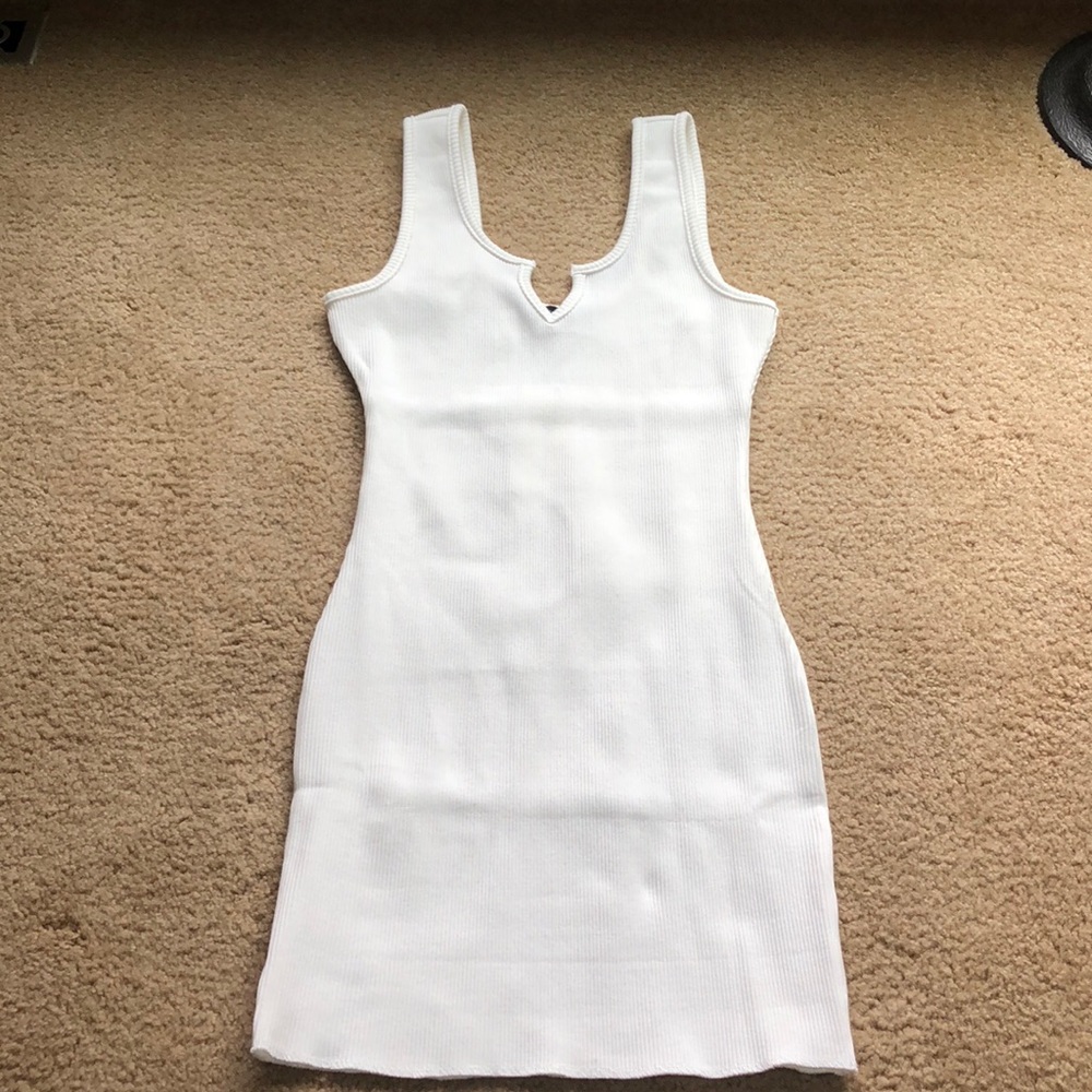 White bodycon dress